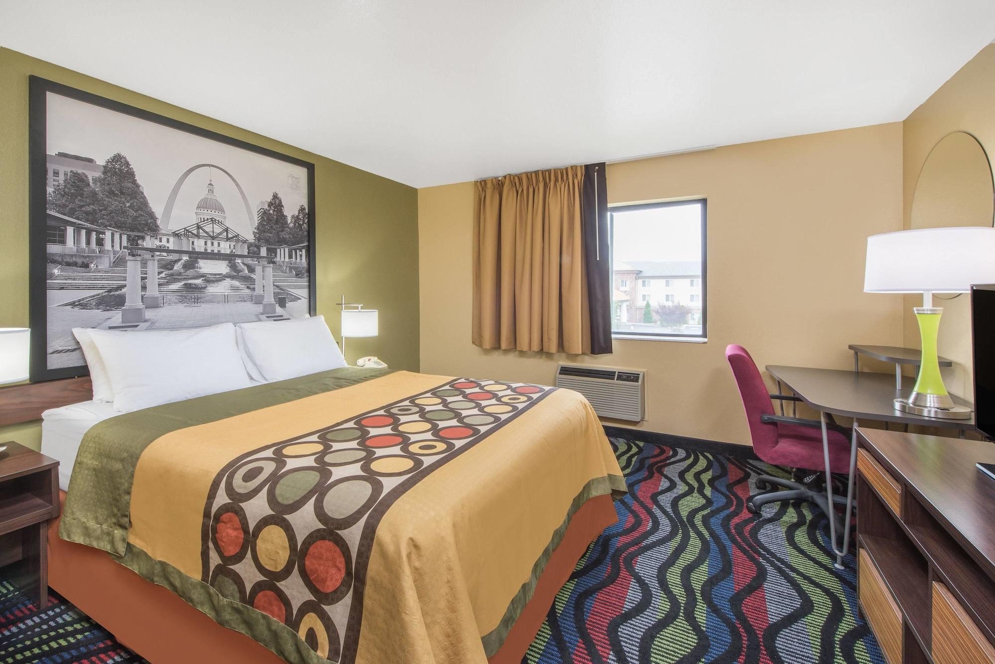 Super 8 By Wyndham Farmington Hotel Exterior photo