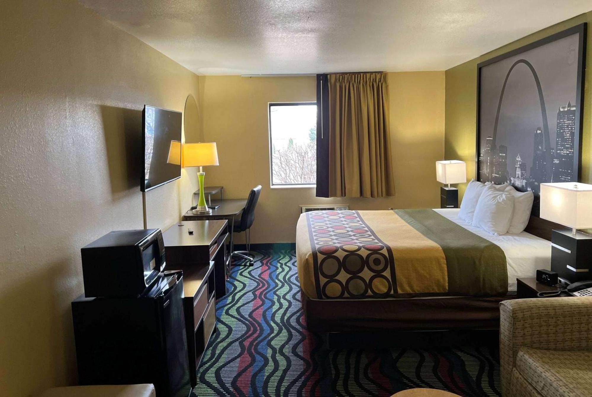 Super 8 By Wyndham Farmington Hotel Exterior photo